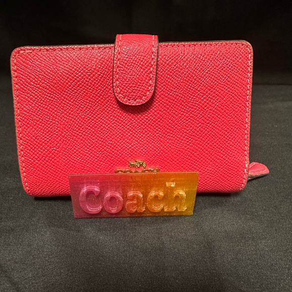 EUC Coach Vibrant Pinkish Red  Wallet snap and zipper closure - Picture 1 of 12